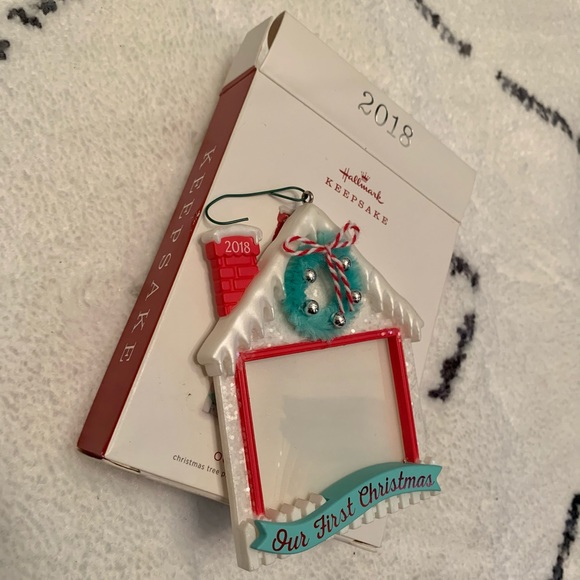 2018 Keepsake Christmas Frame Ornament - Picture 4 of 6